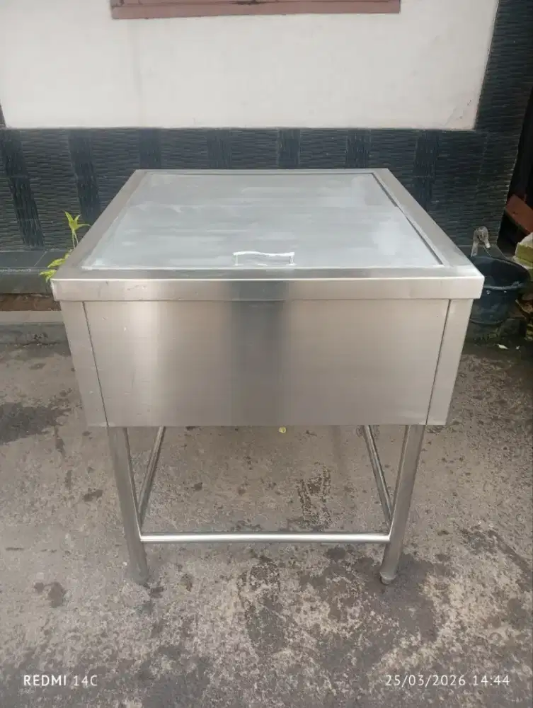 Ice Bin Cocktail – Praktis untuk Bar dan Minuman