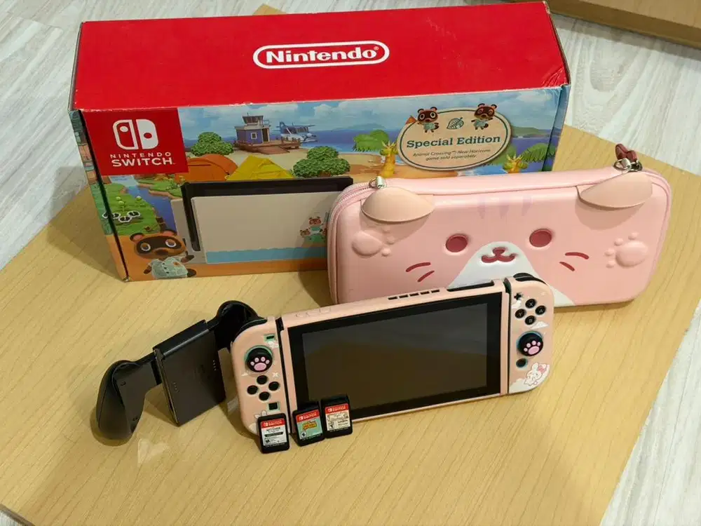 Nintendo Switch Limited Edition Animal Crossing