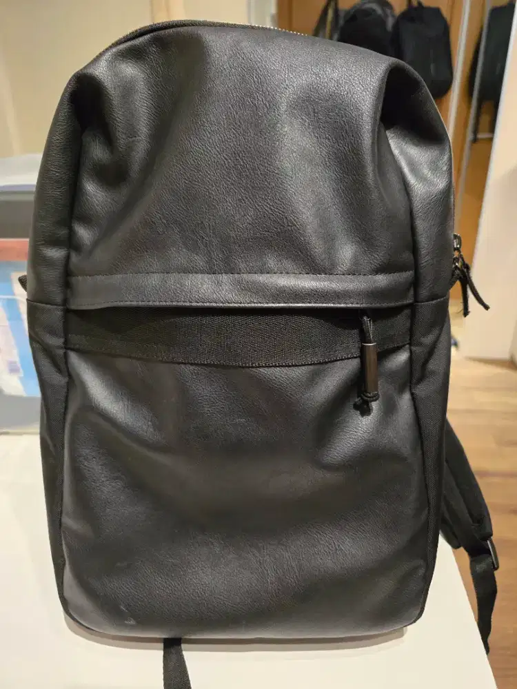 Tas Laptop Kulit Bodypack Hitam