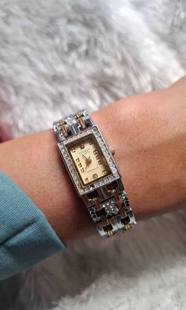 ​Jam Tangan Dress Watch
