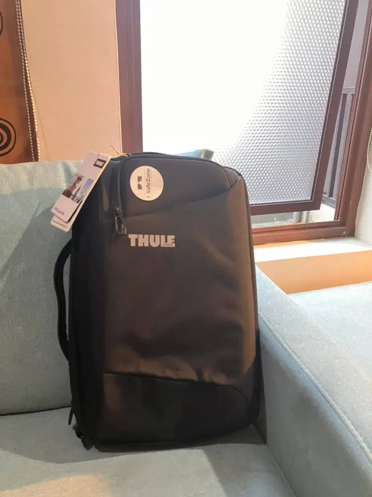 Tas Thule Original – Kondisi Baru (Hadiah, Belum Pernah Dipakai)