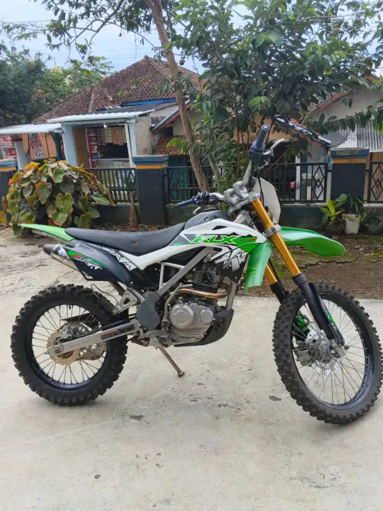 Di jual motor klx Kawasaki