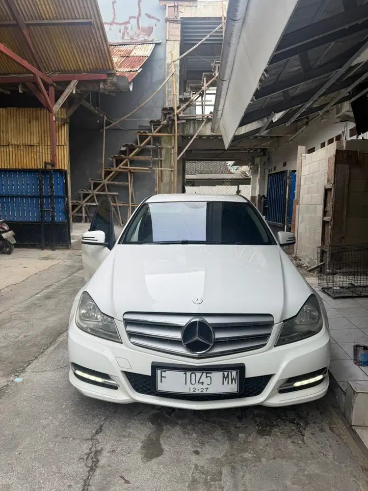 Mercedes-Benz c200 w204 2013 Bensin