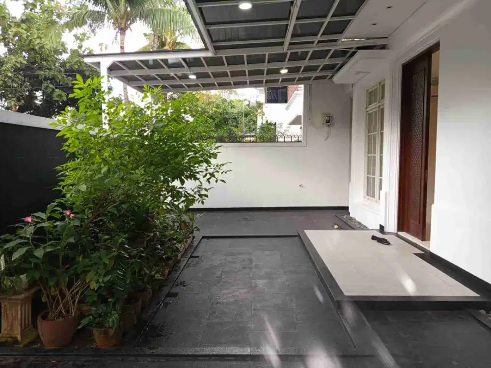 Dijual Rumah Bagus dan Siap Huni di Pondok Indah