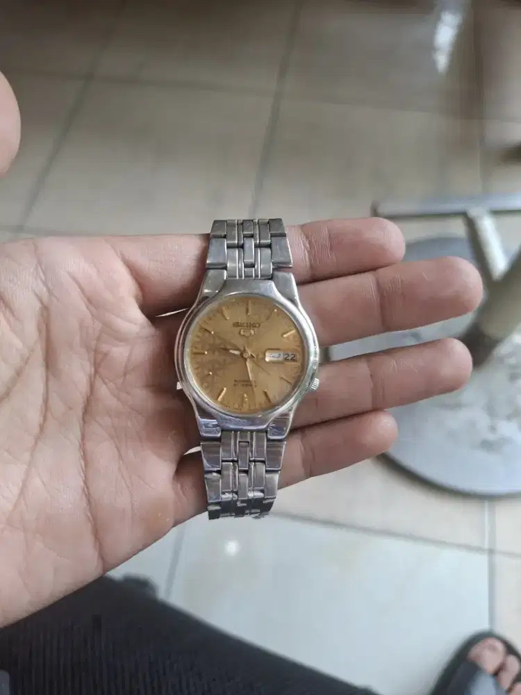 Seiko 5 Automatic 7s26 gold dial motif