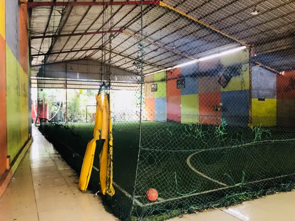Disewakan tempat futsal atau bs buat gudang di setu