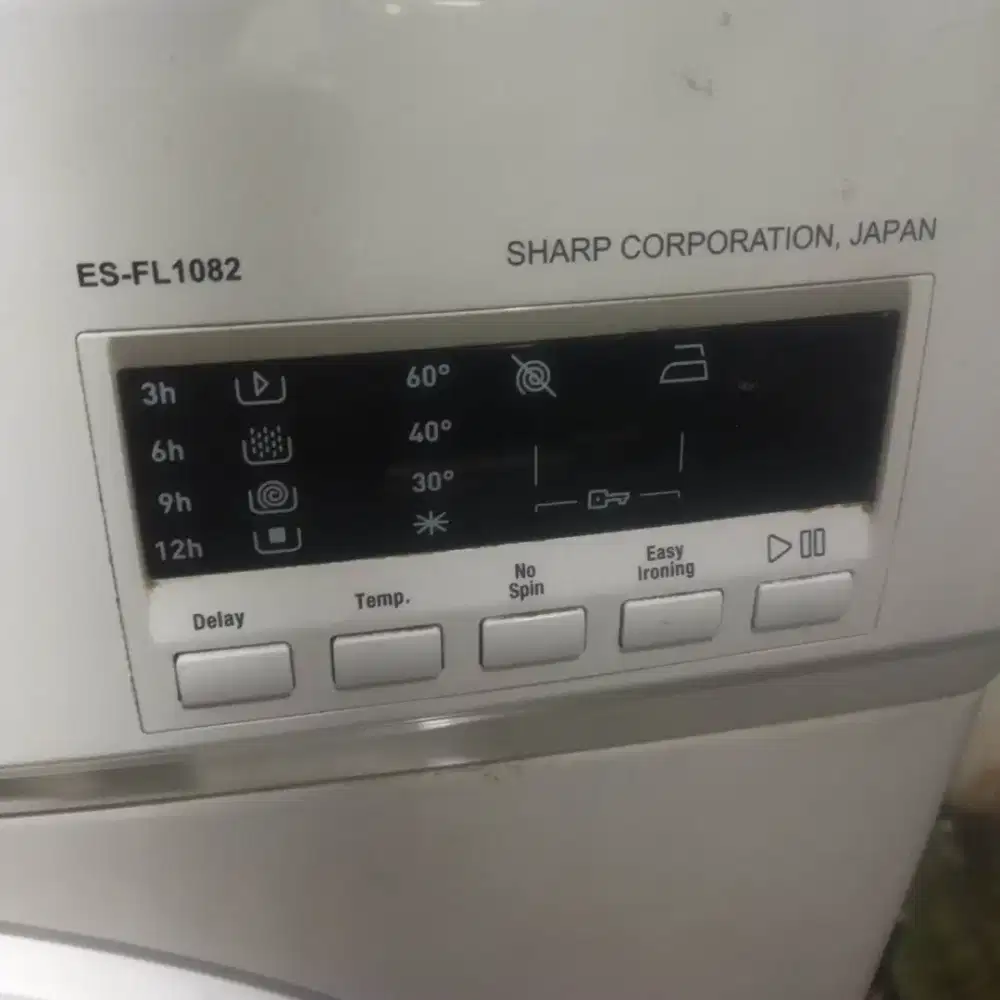 Sharp front loading ES-FL 1082