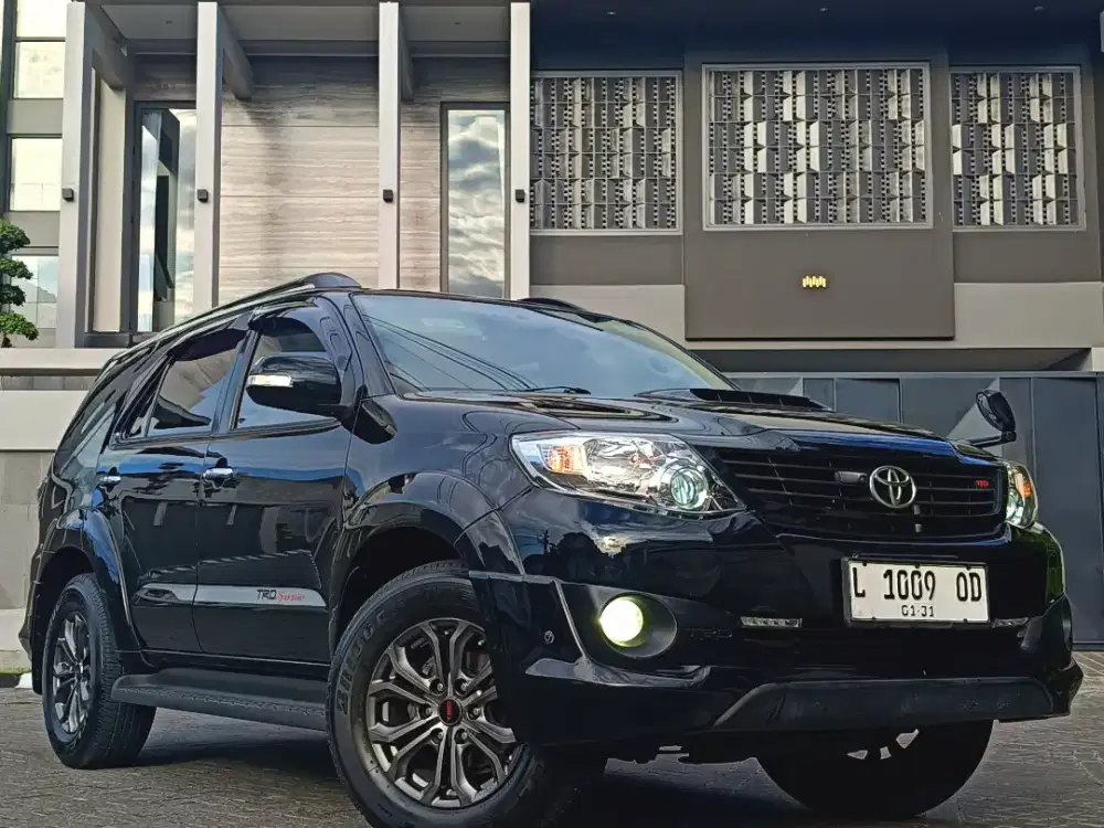 [KM 78RB]Toyota Fortuner VNT TRD 2015