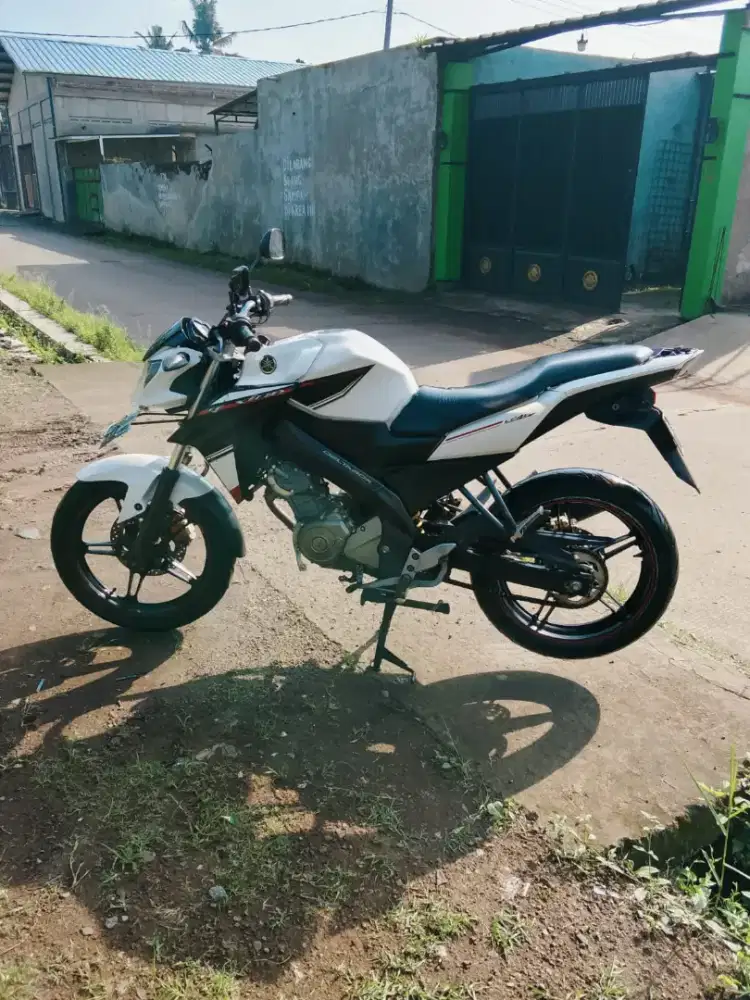 Yamaha Vixion advance plat bandung