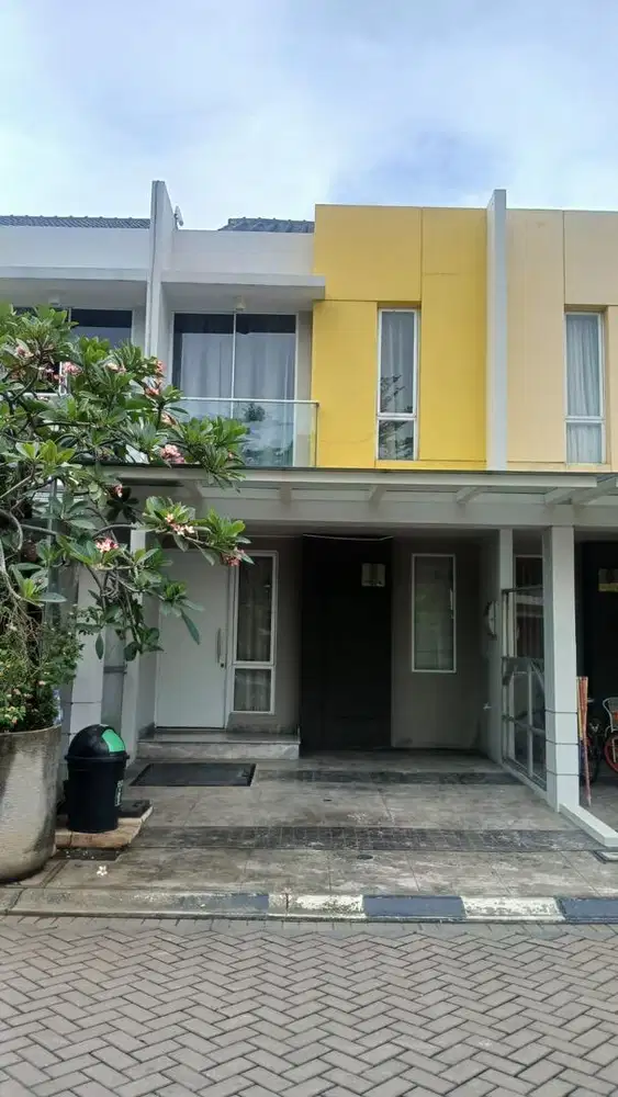 Disewakan  rumah 2 lantai di sedayu city jakut