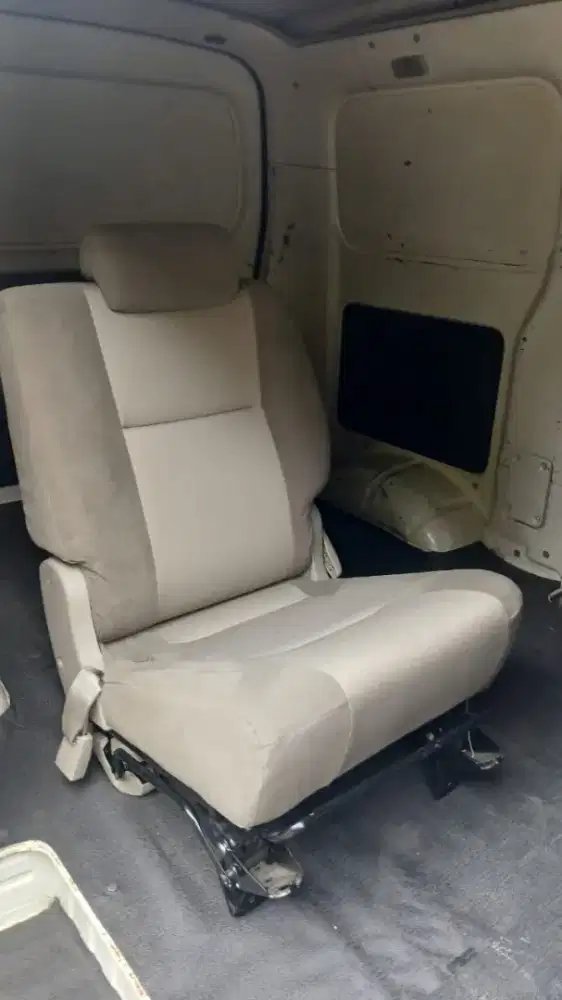 Jual cepat Kursi baris ke 2 copotan kijang INOVA,harga terta per 1 pcs