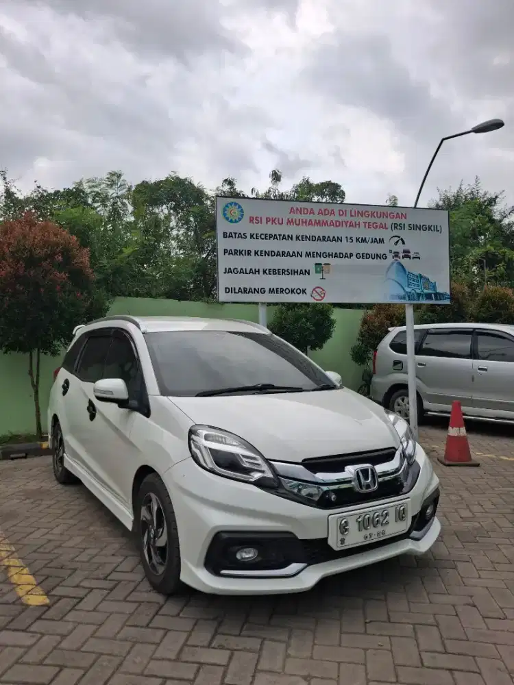 Honda Mobilio RS 2016