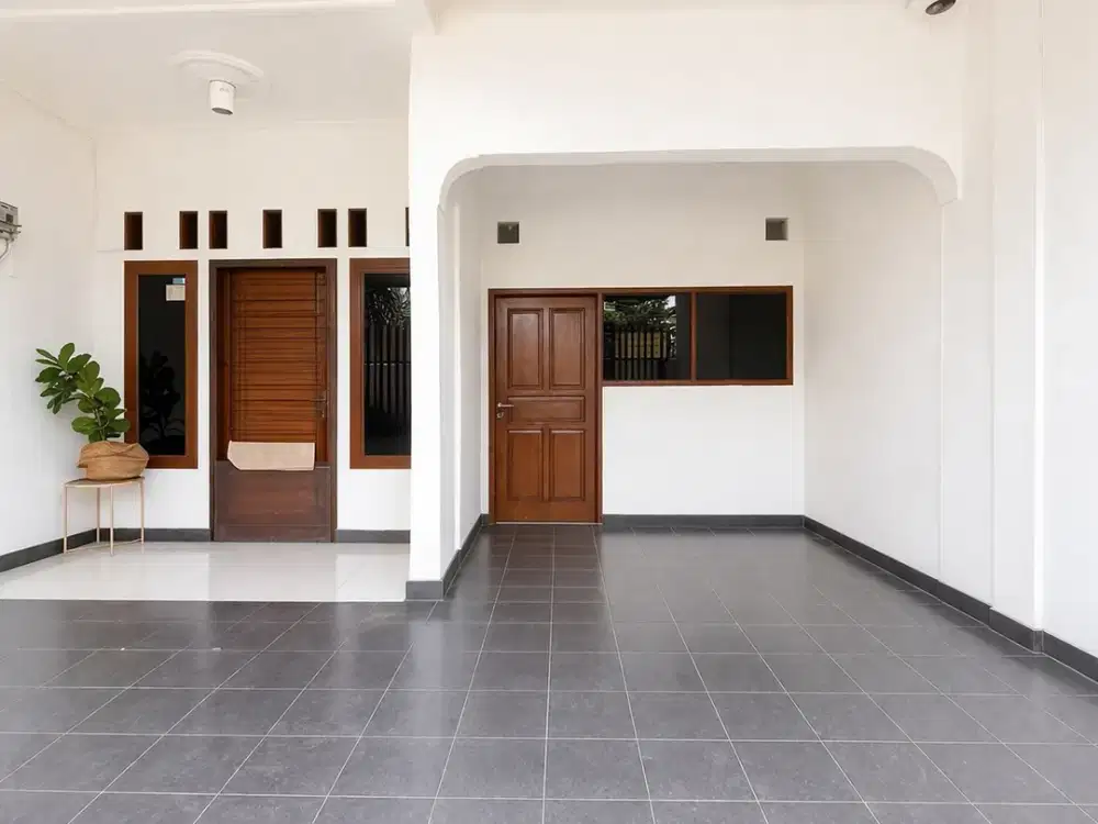 SEWA RUMAH SIAP HUNI 2 Lt SUKABUMI SELATAN KEBON JERUK JAKARTA BARAT