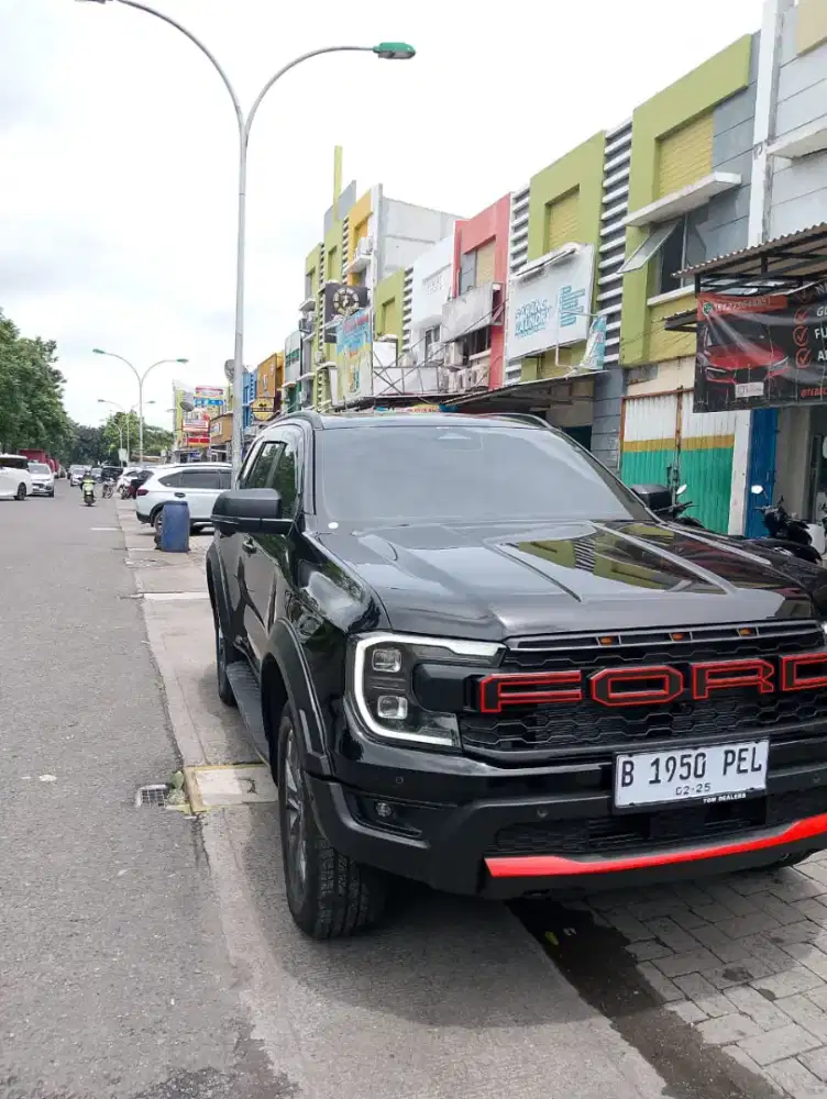 Everest titanium 2.0L bi turbo 10At