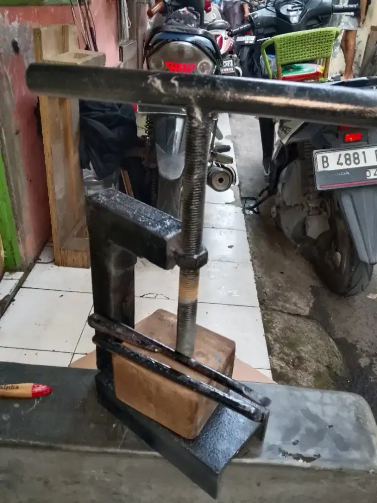 Tambal ban motor +cungkilan