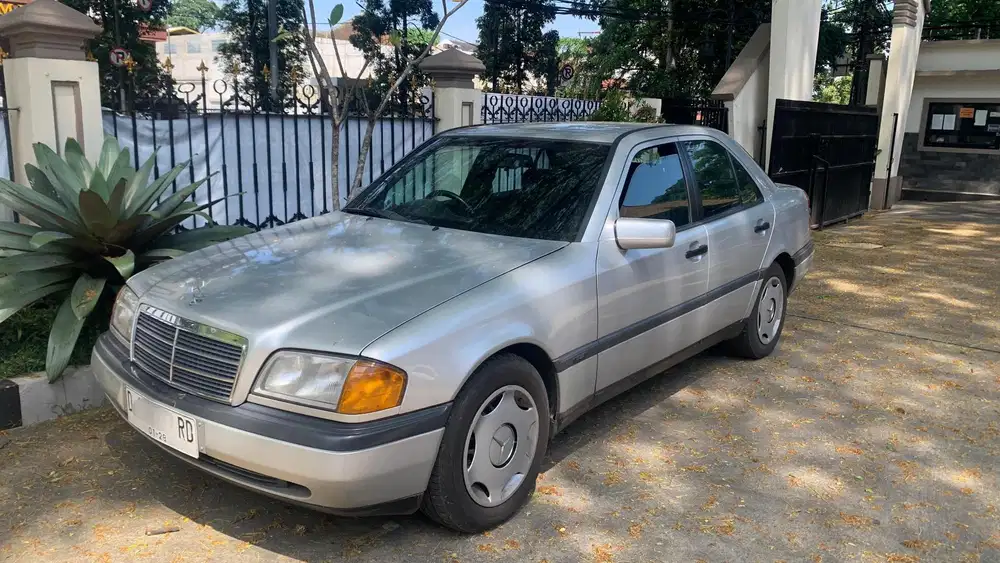 Mercedes-Benz C230 1997 Bensin