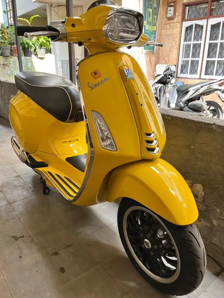 vespa sprint ABS taun 2019 mulus terawat