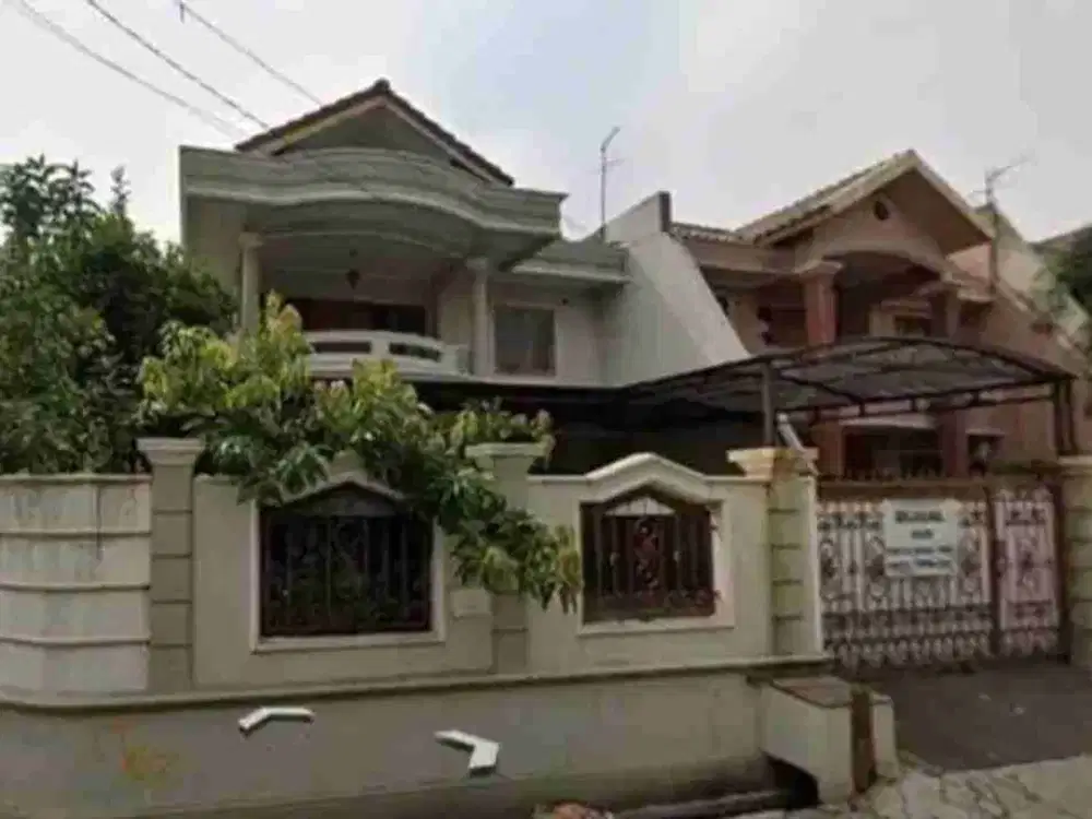 RUMAH MEGAH DI KOMPLEK PONDOK BAMBU