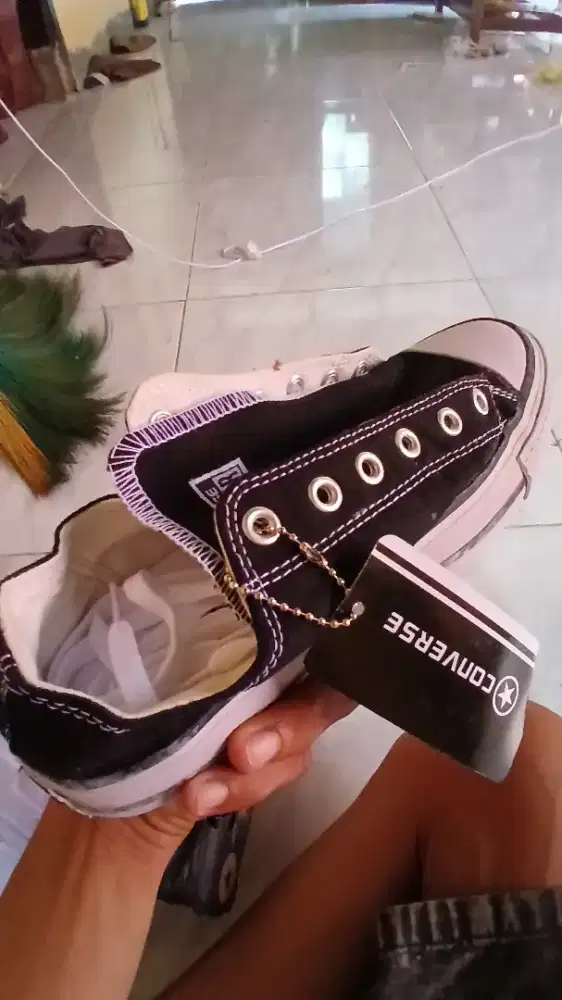 Sepatu converse