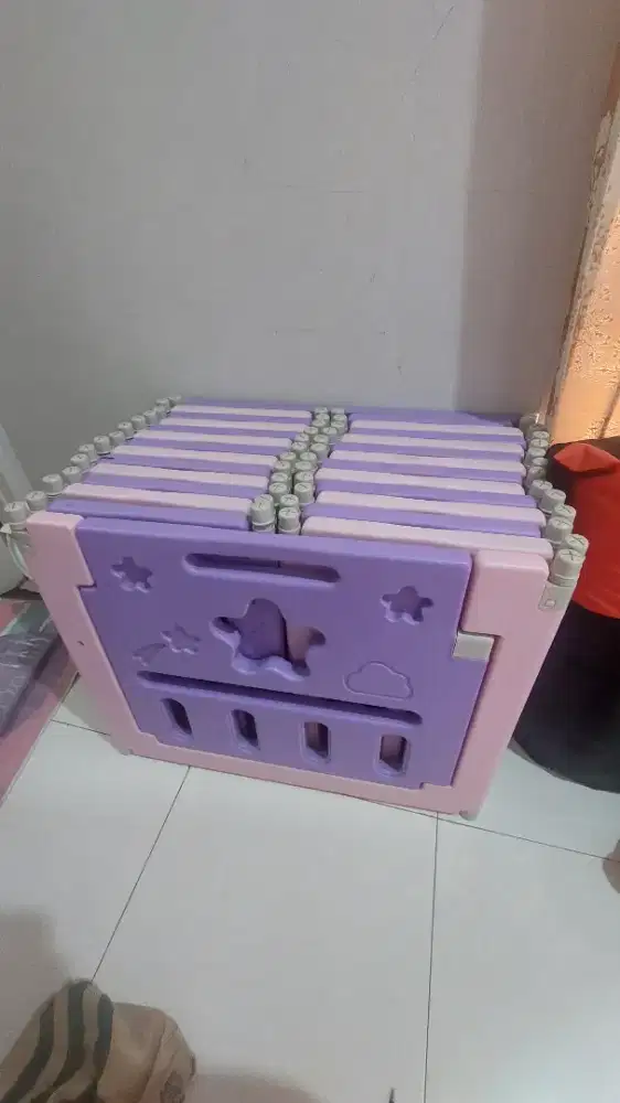 Baby Play Fence warna ungu pink