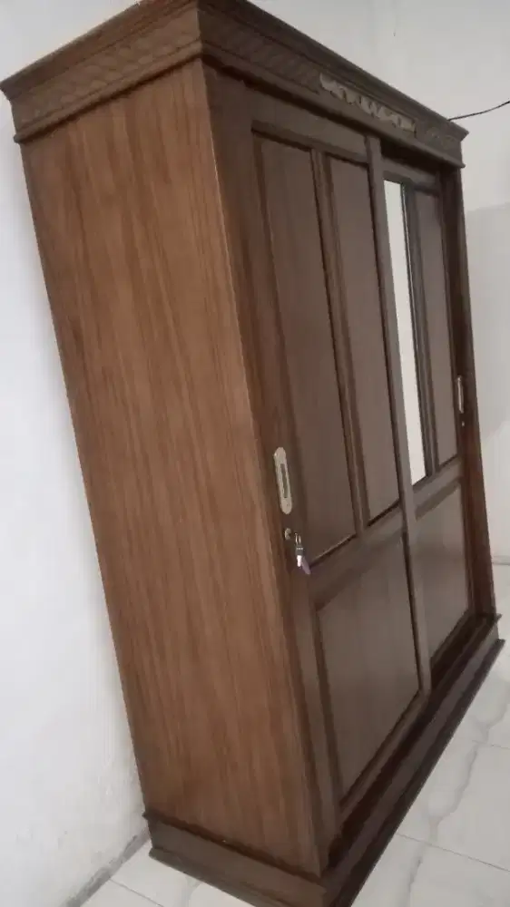 Lemari Jati ukuran Jumbo