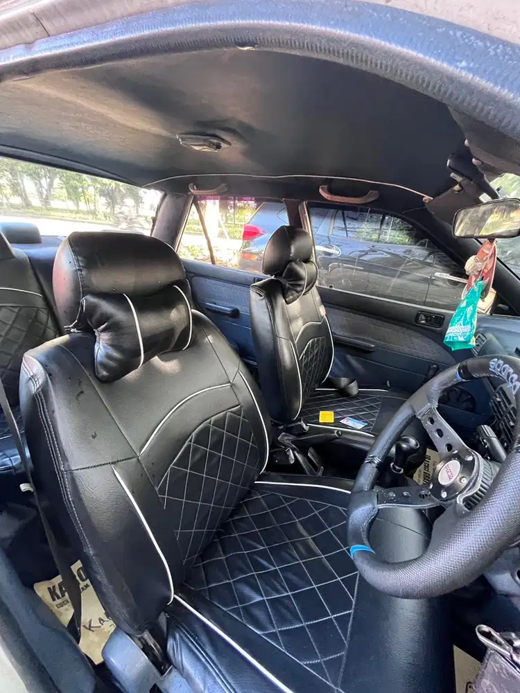 Ford laser 1992 Bensin