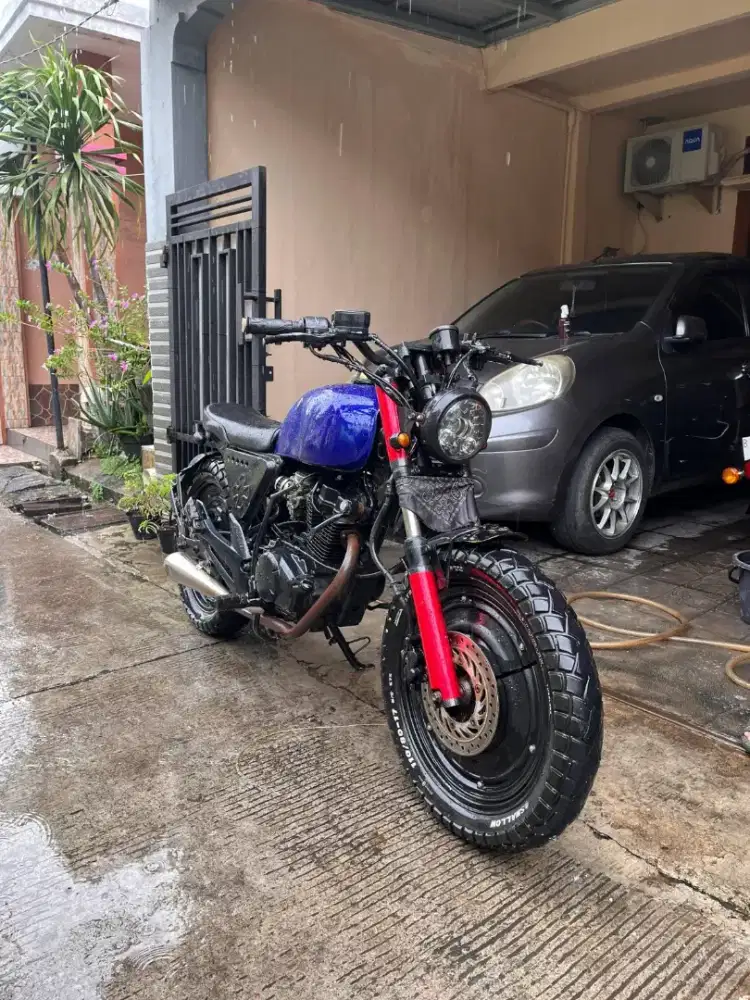 megapro monoshock 2011
ss lengkap sampe faktur
plat B
kelistrikan on