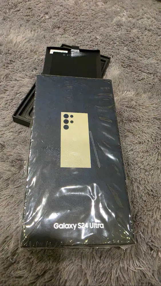 Samsung S24 Ultra 12/512GB Mulus Like New, No Minus, Siap Pakai!
