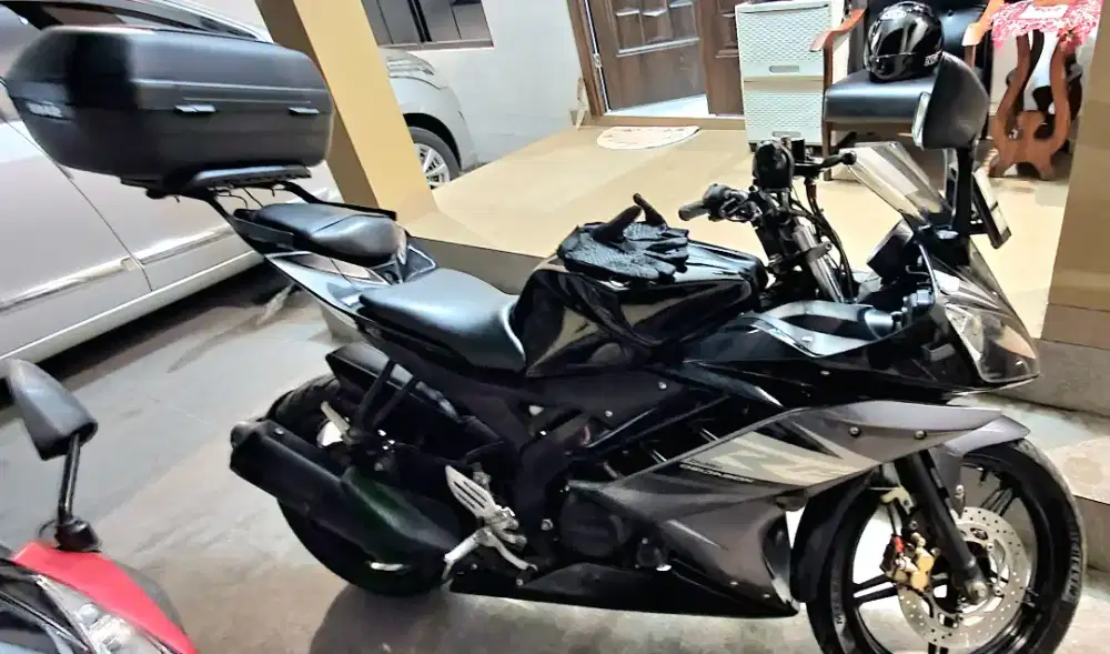 yamaha R15 v.2 tahun 2015 mulus