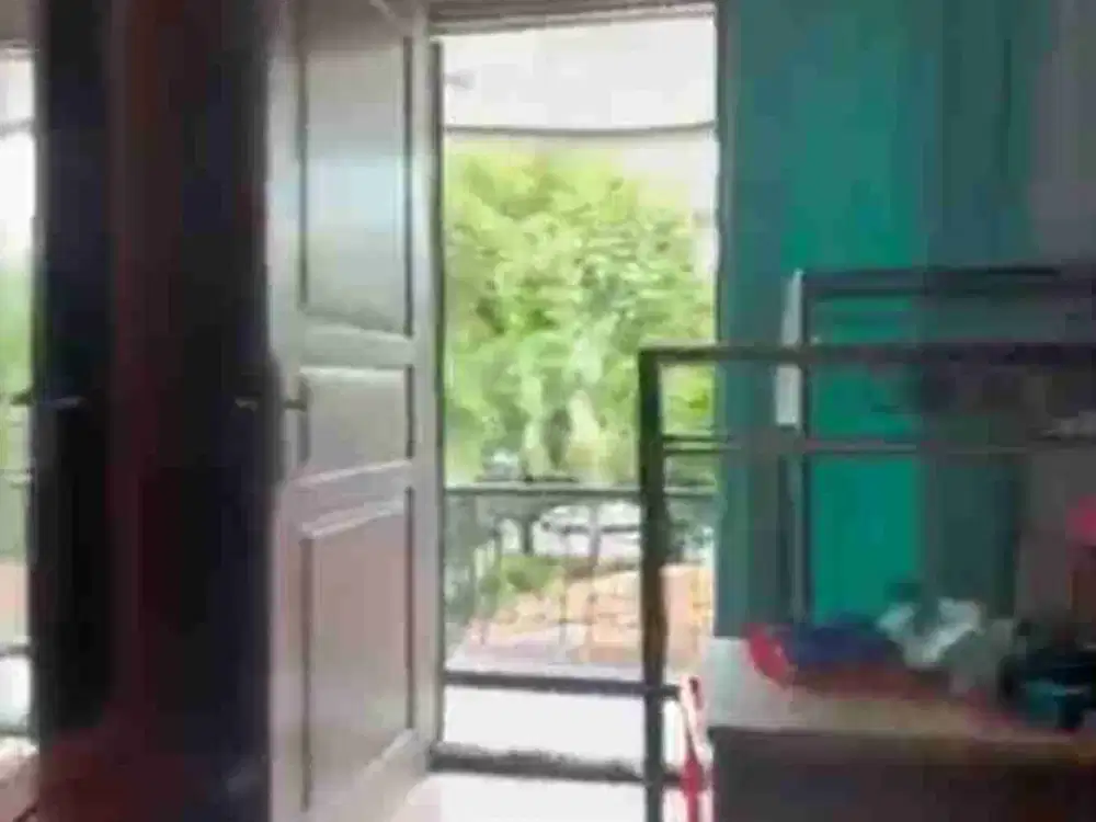 JUAL CEPAT RUMAH SIAP HUNI JANUR ELOK KELAPA GADING 2 1/2 LANTAI SS
JARANG ADA