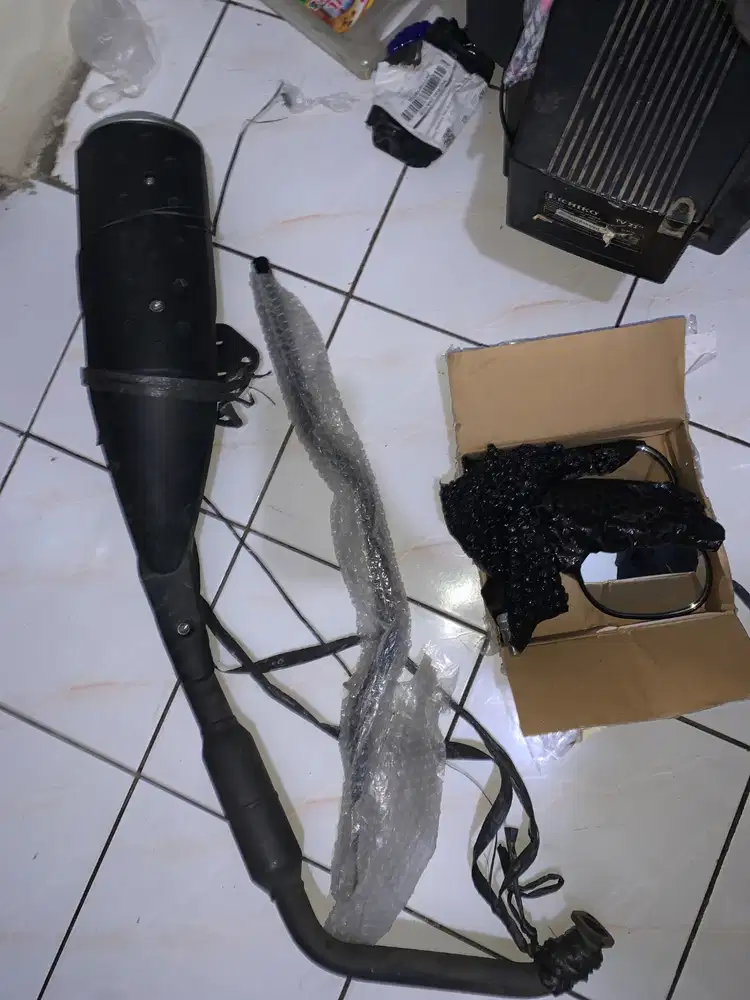 Knalpot Standar Yamaha Xsr 155, Stang & Spion