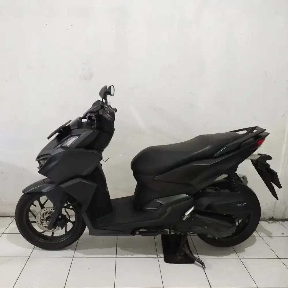 Honda Vario 160 Non ABS 2022 Mesin Aluss Lengkap Bagus