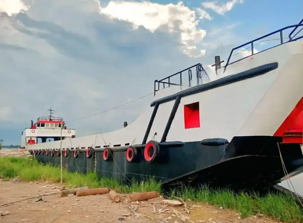 Jual Kapal LCT 1200 DWT Tahun 2024