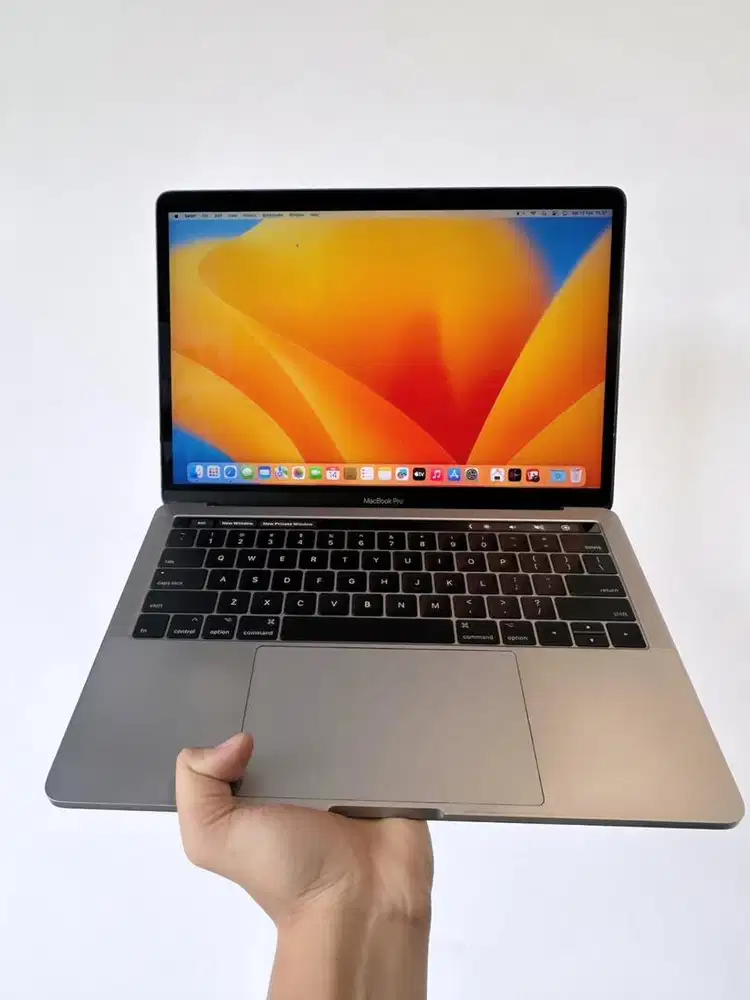 MACBOOK PRO 2017 FOUR THUNDERBOLT 3 PORTS CORE I5 TOUCHBAR