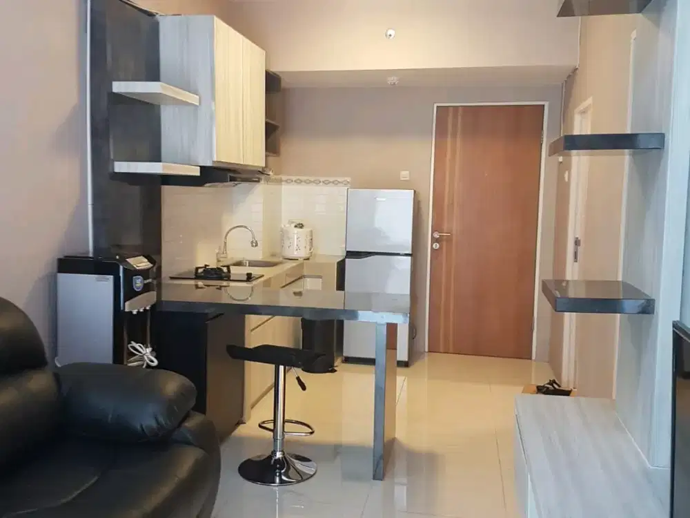 Disewakan Apartemen Puncak Bukit Golf Tower A LT20 Full Furnish View PoolCity Dekat Pakuwon Mall Surabaya Barat