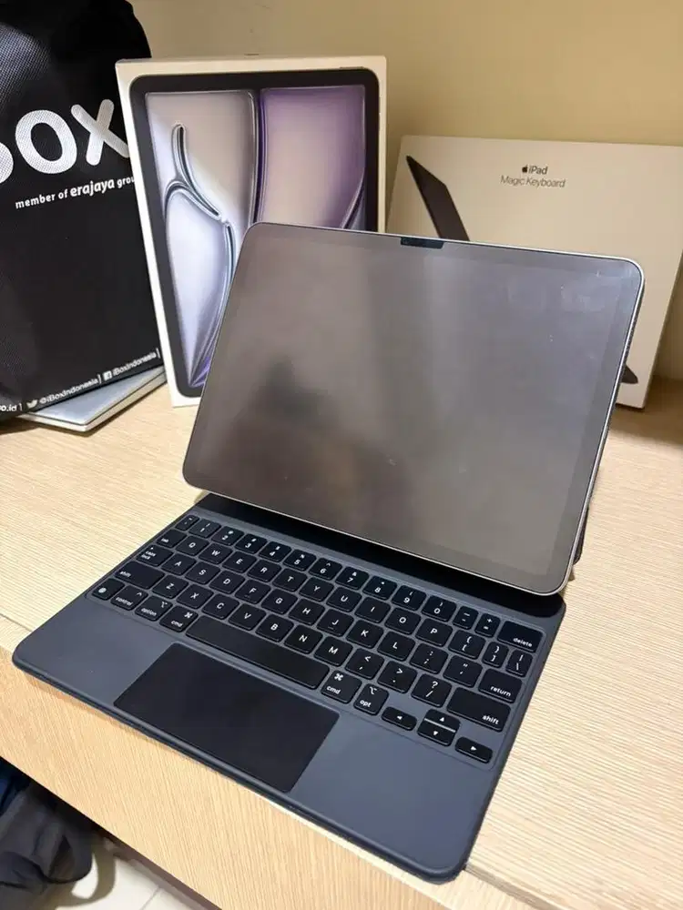 iPad Air M2 ibox + magic keyboard