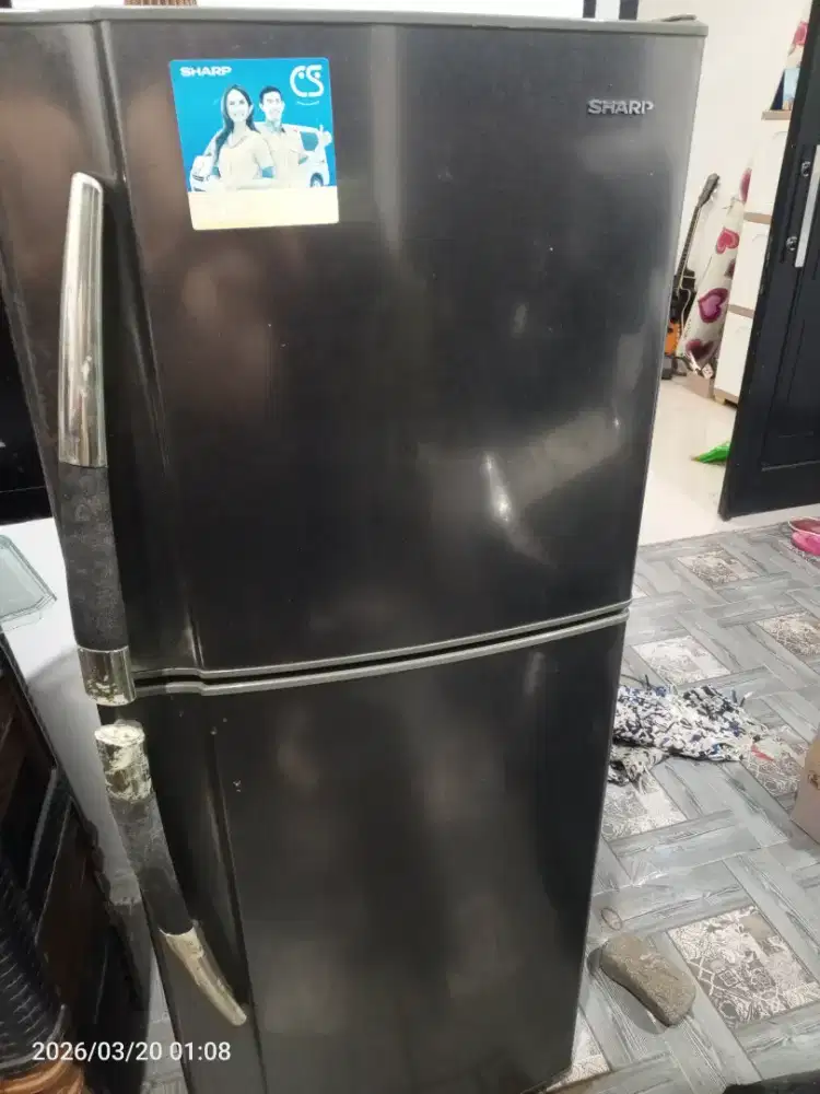 Kulkas 2 pintu merek sharp