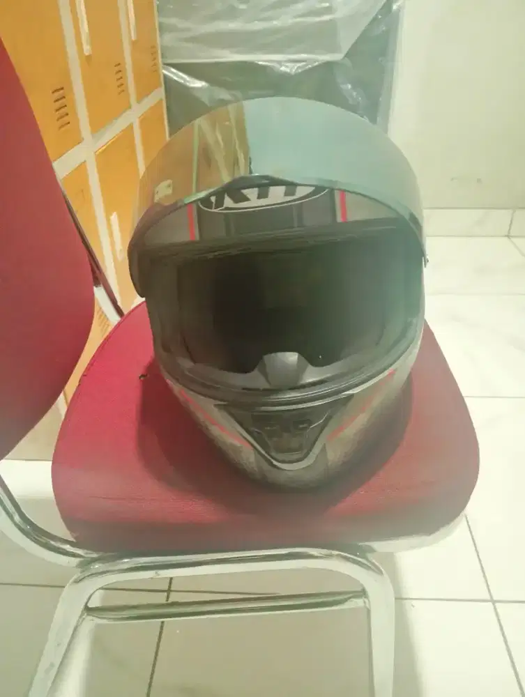 Helm KYT masih mulus
