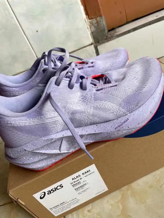 assics novablast 5 tokyo