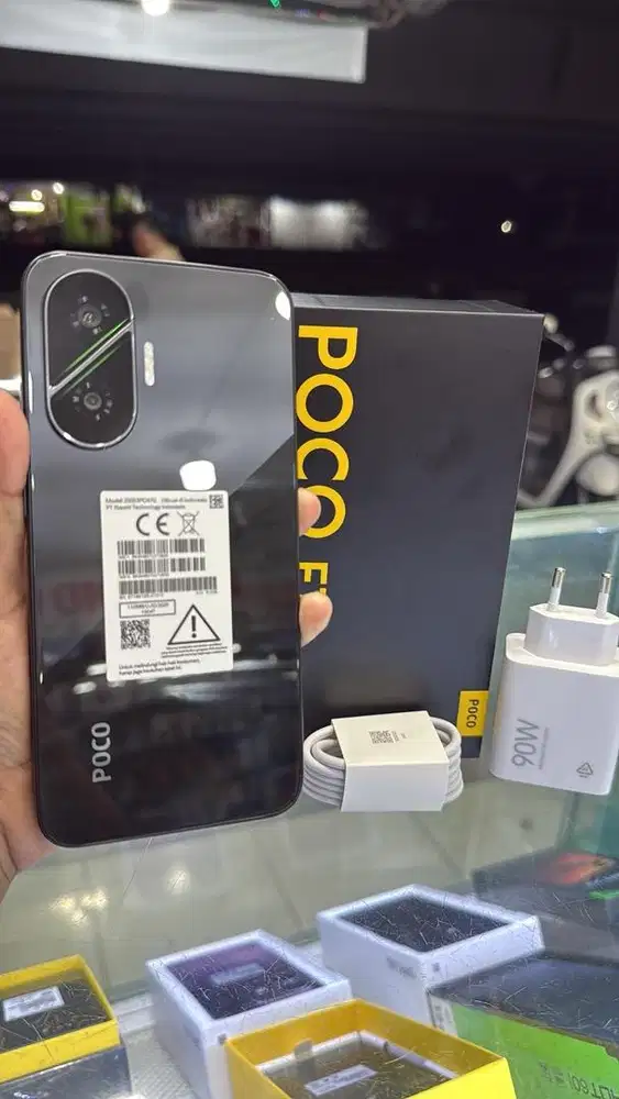 POCO F7 RAM 12+12/512 FULLSET SUPER-SUPER MULUS GARANSI ON BISA TTT