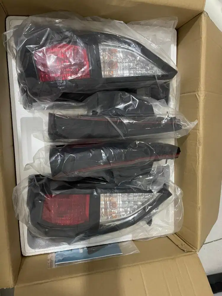 Lampu rem belakang mobil inova dll ambil semua