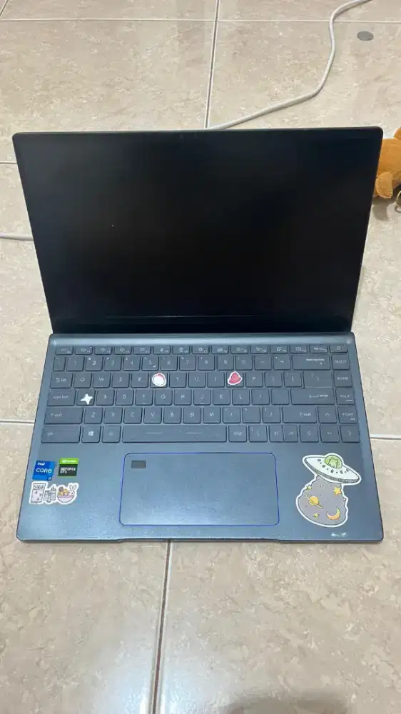 Dijual cepat Laptop Msi Prestige 14 core i7 ram 16 1 tb