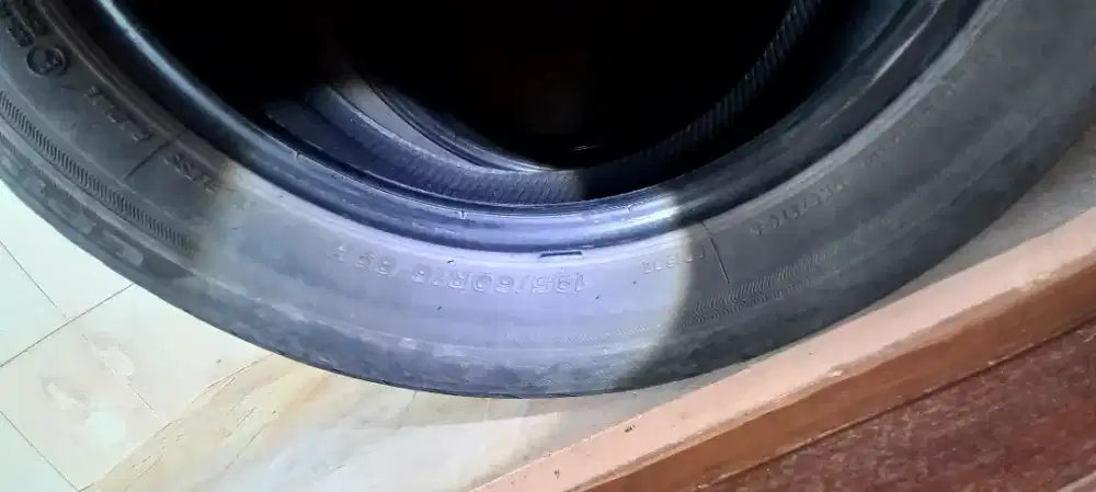 Ban r16 bridgestone brv xl7 ertiga