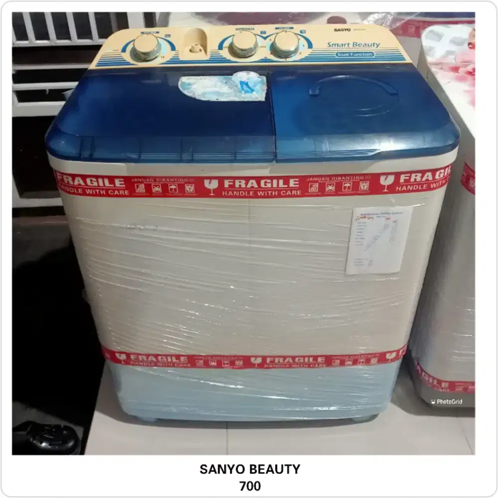 Kulkas 2 pintu sanyo beauty 8kg