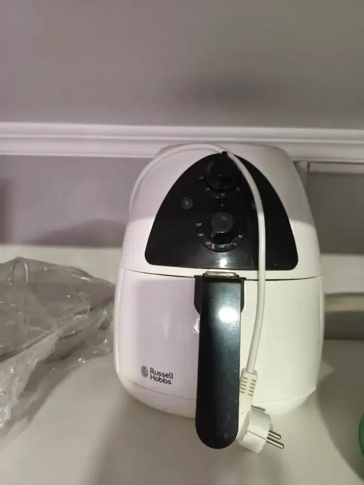 Air Fryer Warna Putih