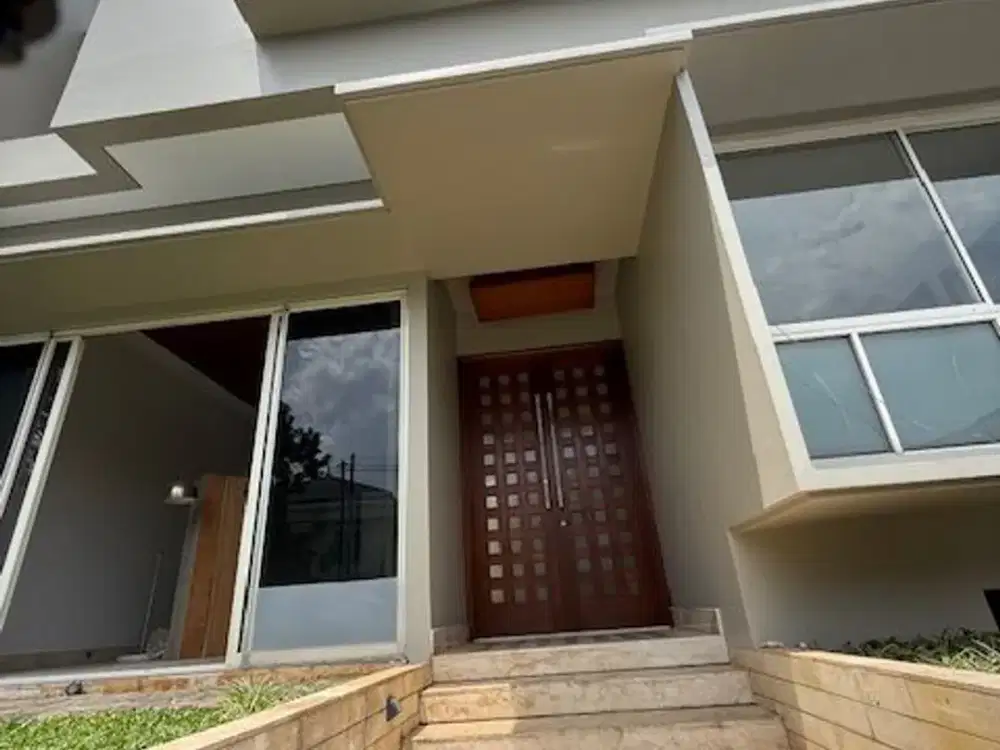 5 Bedroom Modern House in Pondok Indah, quiet area