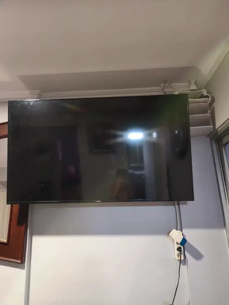 TV Merek Samsung 75 Inchi