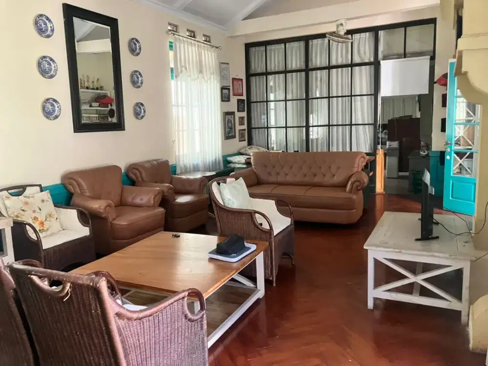 JUAL RUMAH SOROSUTAN DEKAT RS WIROSABAN BAYAR TANAHNYA SAJA