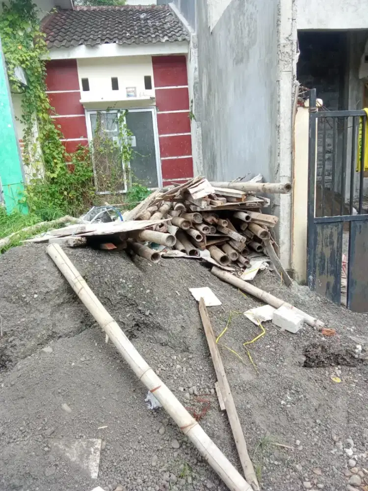 BAMBU BEKAS BEGISTING DAK COR