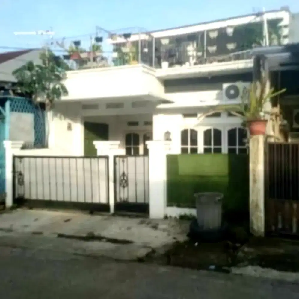 Jual murah rumah 2 lantai di Jl.Calung Raya, Dekat SMPN 4